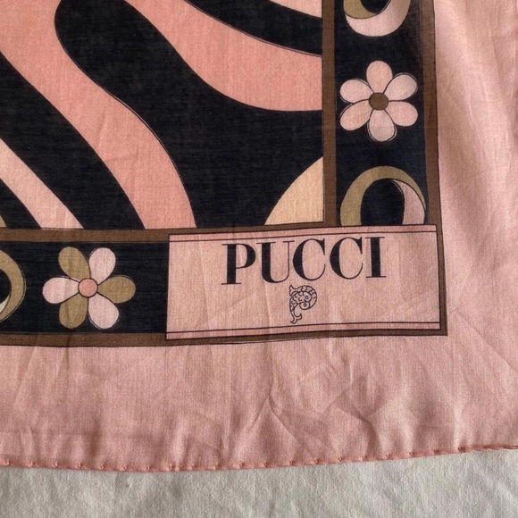 Pucci Abstract Pattern Scarf - Picture 4 of 6